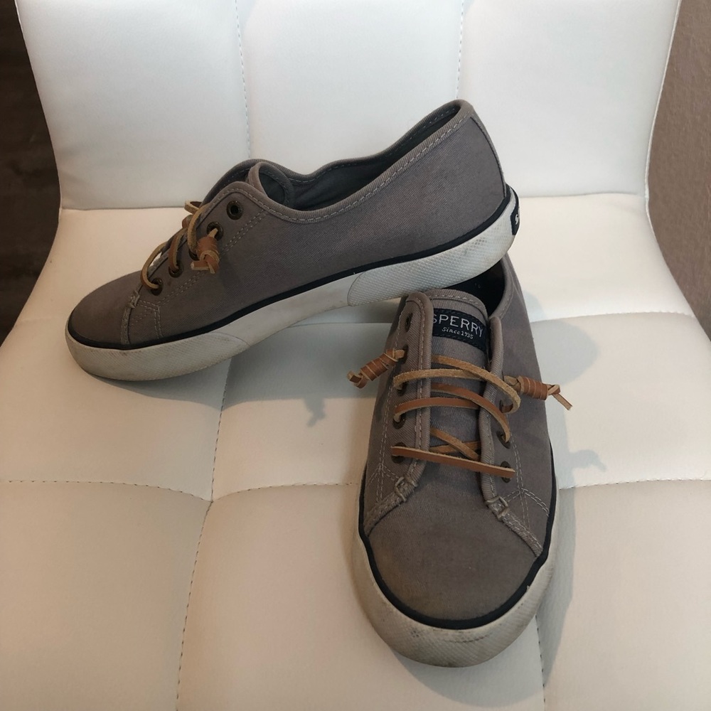 Sperry Sneaker
